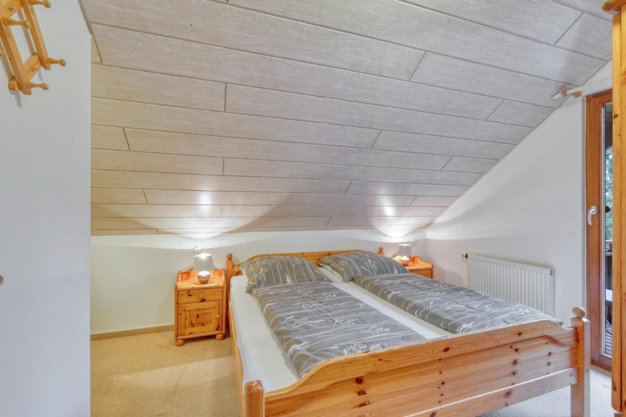 Seepark Kirchheim Ferienhaus Bei Vera Mit Sauna ภายนอก รูปภาพ